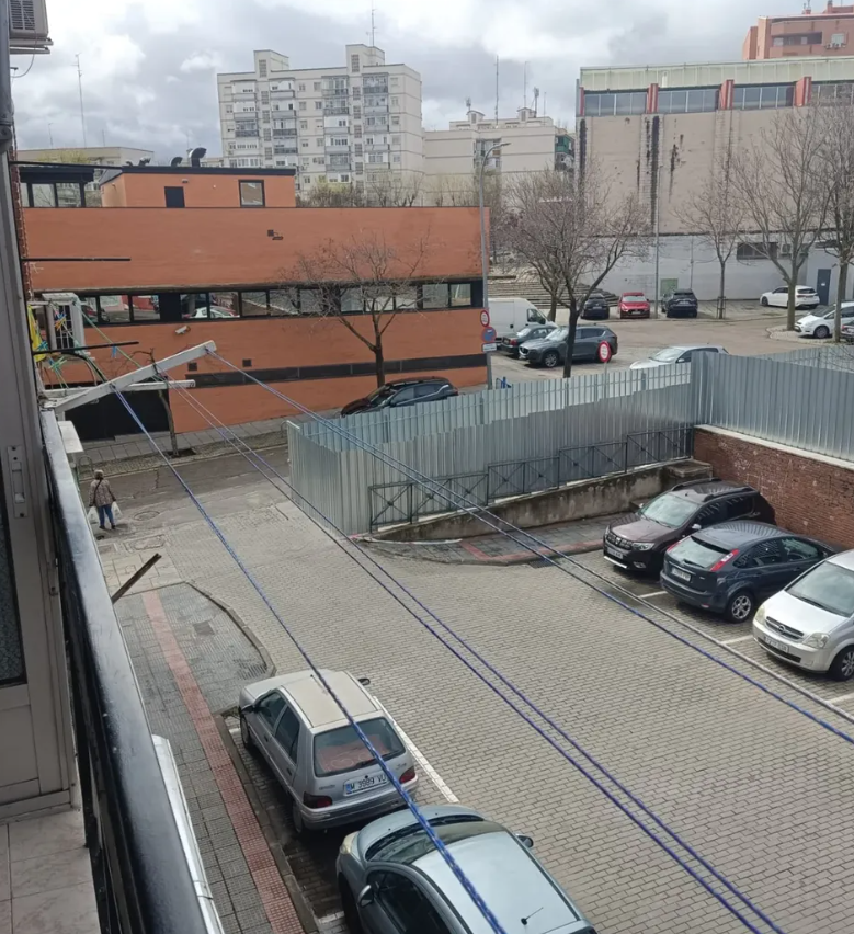 Vallado para las obras de la línea 7b de Metro en Coslada.